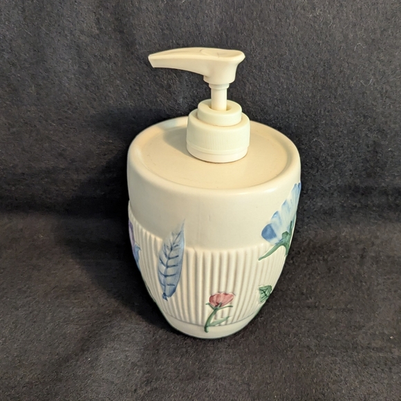 Floral Ceramic Bath Accessory Set - Picture 4 of 13